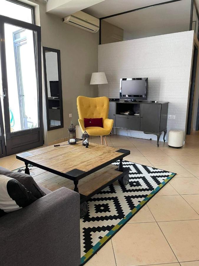 MytilíniMoonstone House B公寓 外观 照片